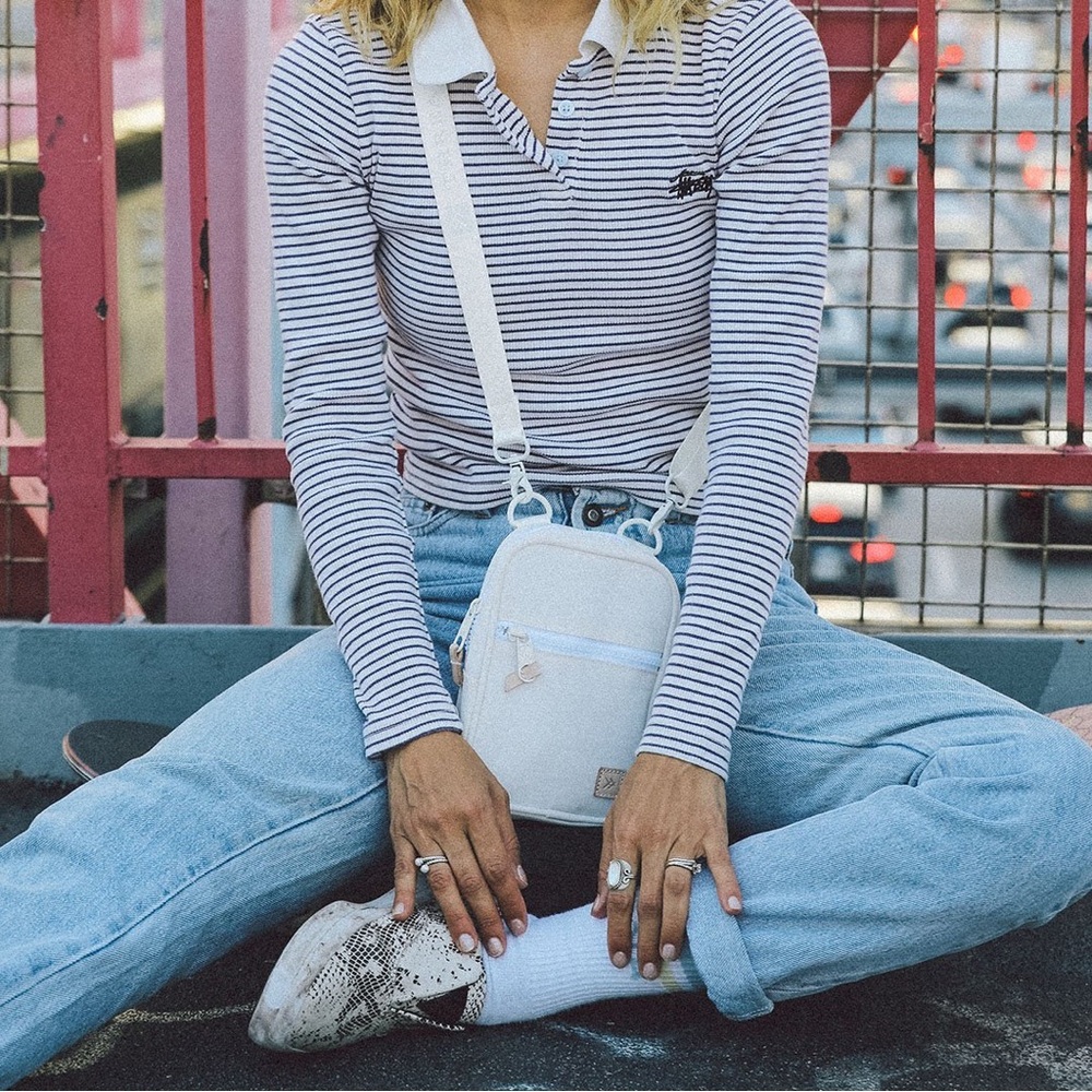 Thread Wallets Off White Crossbody Bag